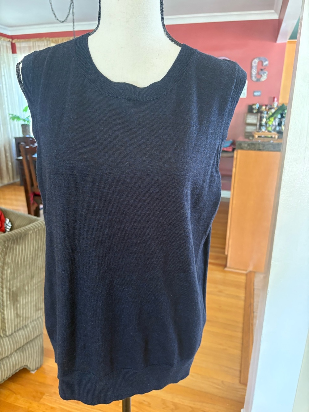 Banana Republic NAVY Sleeveless Knit Tank Top